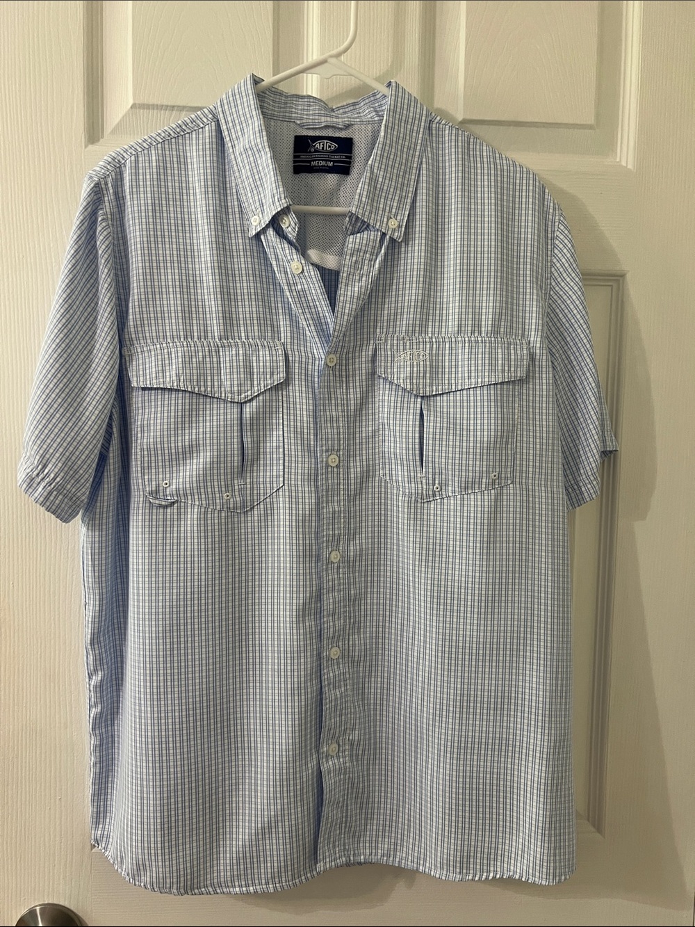 AFTCO Men’s Short-Sleeve Button-Down Shirt in Light Blue and White Plaid